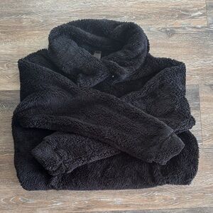 Nicole Miller Sport Sherpa Pullover